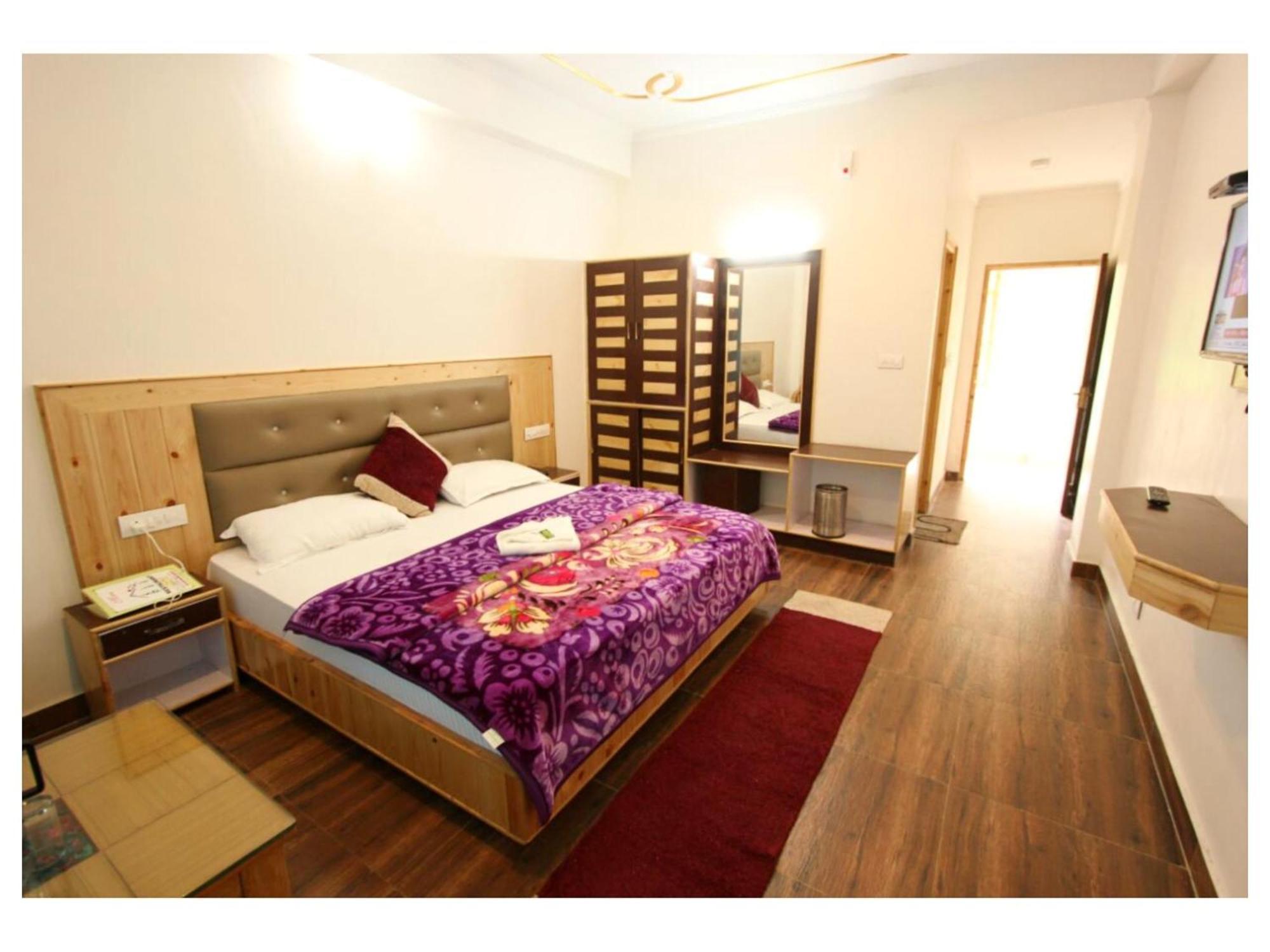 Hotel Saras