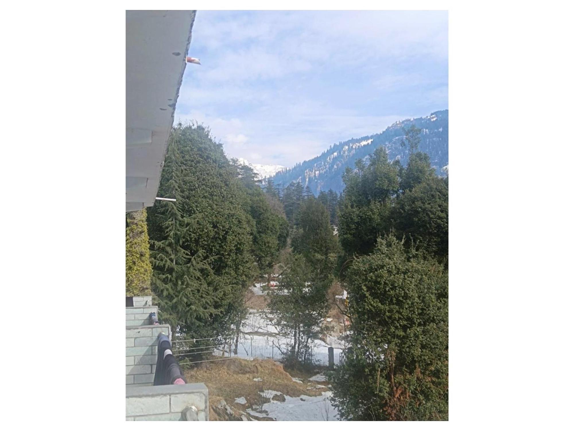 Saras Hotel